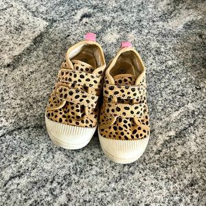 Kids animal print shoes 🐆